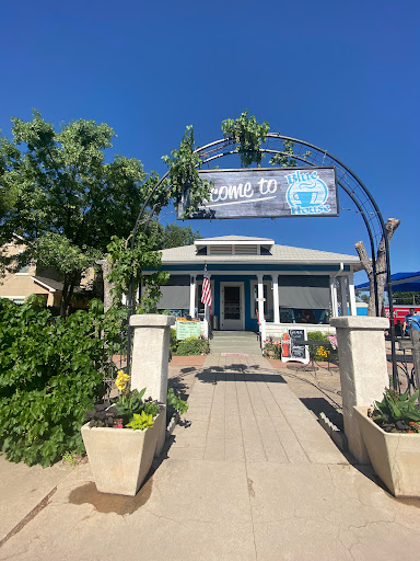 Blue House Bakery & Cafe